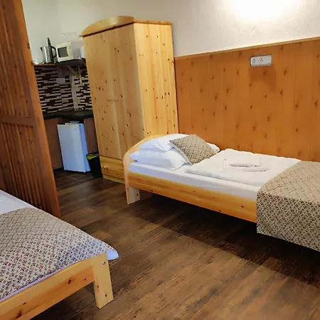 Egri Apartment Zamardi